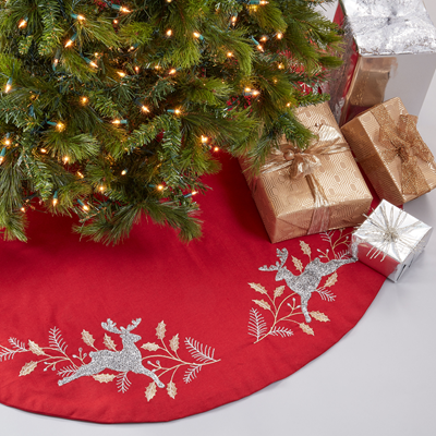 4631 Embroidered Reindeer Tree Skirt