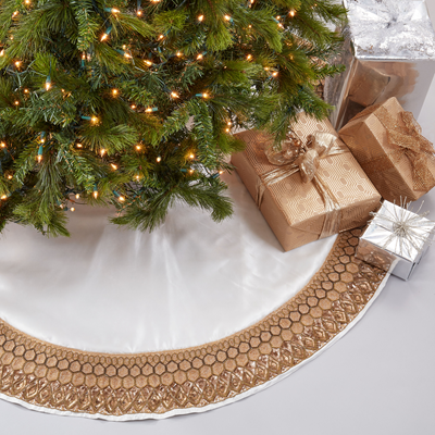 574 Beaded Border Tree Skirt