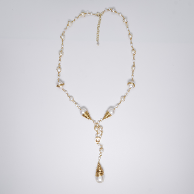 J269N Natural Freshwater Pearl Necklace